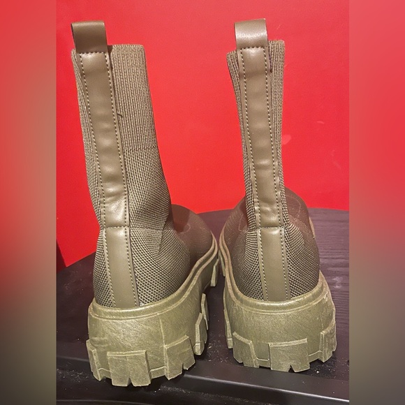 Army Green Stretch Combat Chelsea Boots - Picture 4 of 6